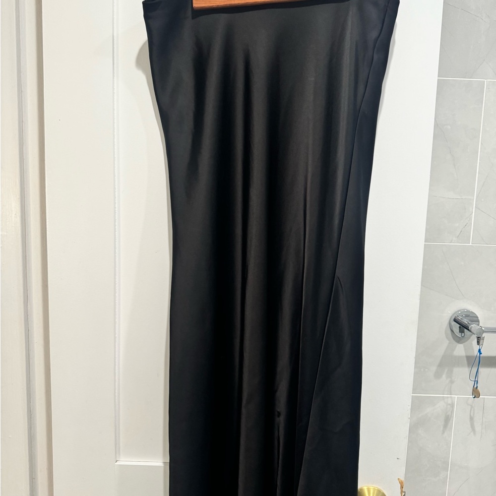 Elegant Black Women's Skirt